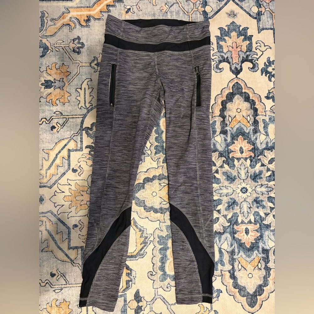 Gray and Black Lululemon Leggings. Size 4, 7/8 length